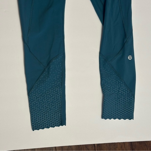 Lululemon Sz 6 Tight Stuff Tight II 2 Crop 25” Reflective Dots Luxtreme - Picture 8 of 10